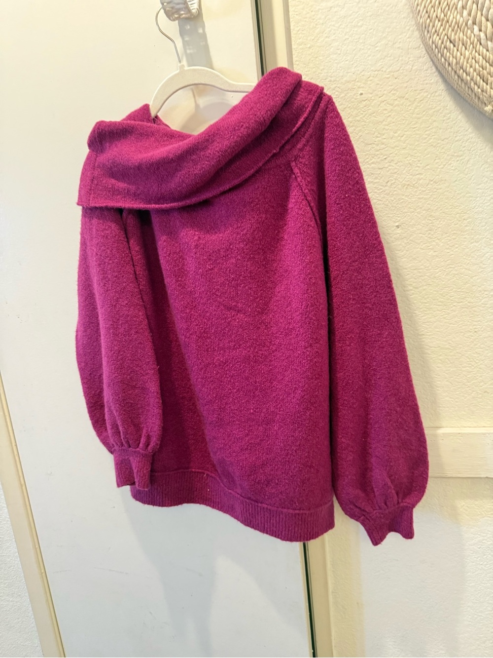 Free People wool blend cozy Women's Sweater in Magenta large